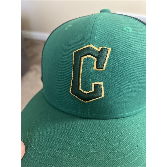 Men's New Era Green Cleveland Guardians 2023 St. Patrick's Day 59FIFTY 7 3/8 - Picture 9 of 9